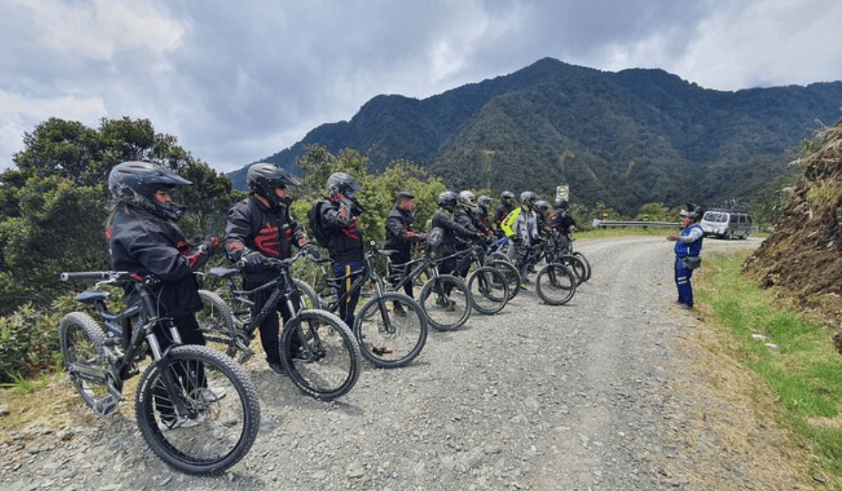 Biking Death Road: adrenalina extrema desde La Paz